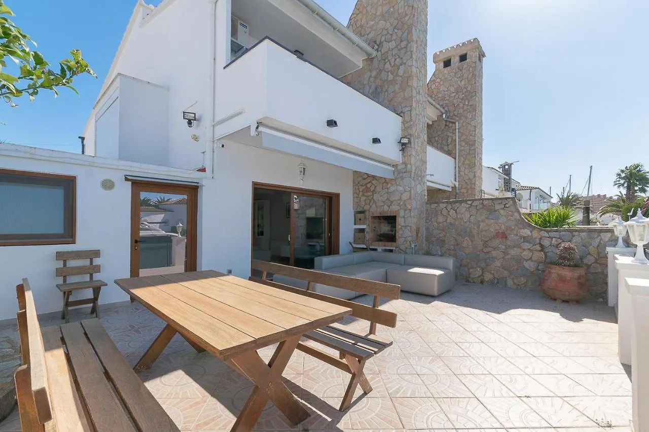 ロザス Casa Con Vista Al Canalヴィラ 0*,