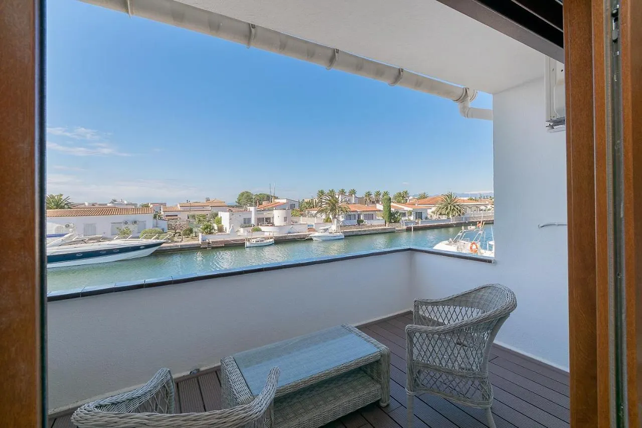 Casa Con Vista Al Canal Villa Roses