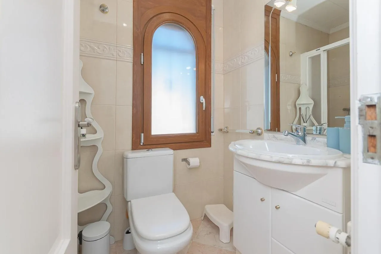 Holiday home Casa Con Vista Al Canal Villa Roses Spain